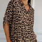 Snygg skjorta med leopardtryck och justerbar ärm